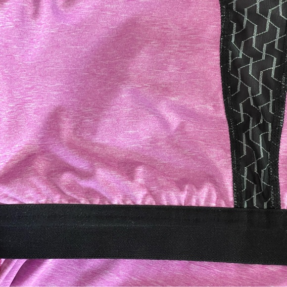 Outdoor Research Amelia tank with built in shelf bra, womenโs size small - Picture 9 of 14